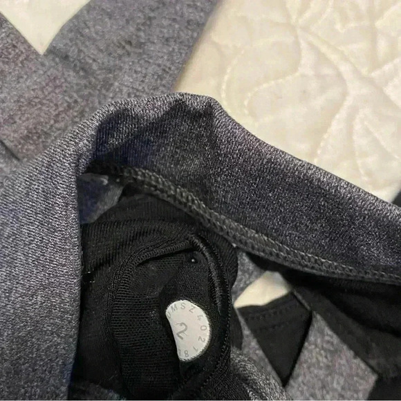 Lululemon Sport Bra - Picture 4 of 6